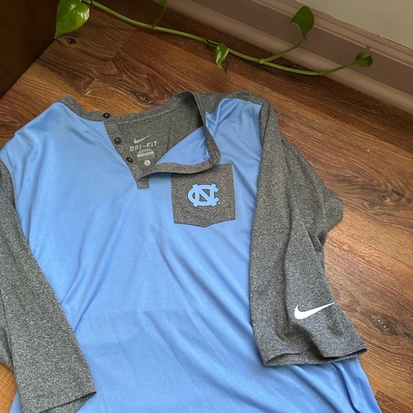 Nike Womens Blue and Gray Button Down Shirt - Picture 2 of 6